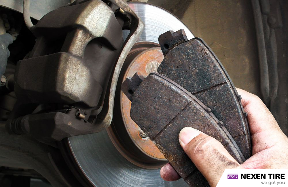 ผ้าเบรกหรือจานเบรกเสื่อม