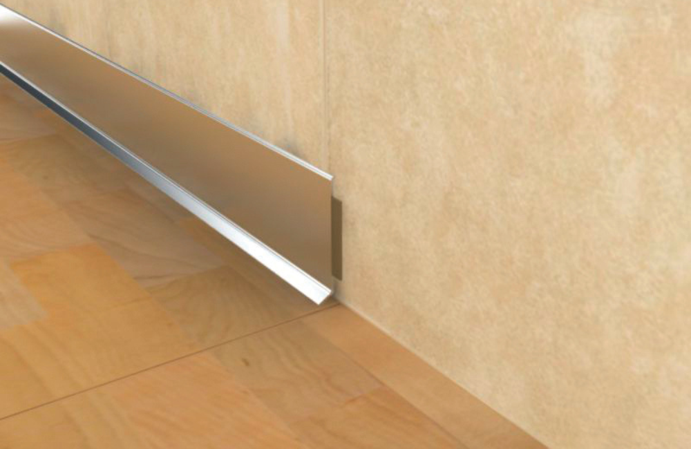 บัวอลูมิเนียมแบบกาวในตัว (Self Adhesive Skirting)