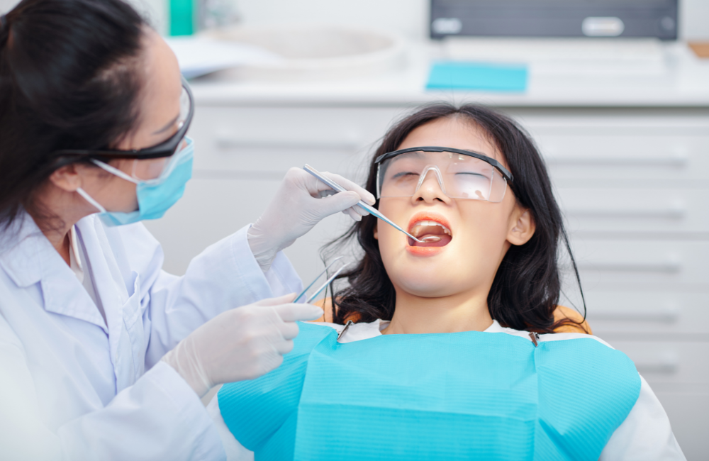 เคลือบฟลูออไรด์เด็กที่ TEETH TALK DENTAL CLINIC